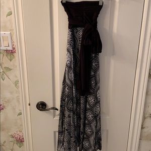 Wear 8 ways! Black & white maxi dress/skirt